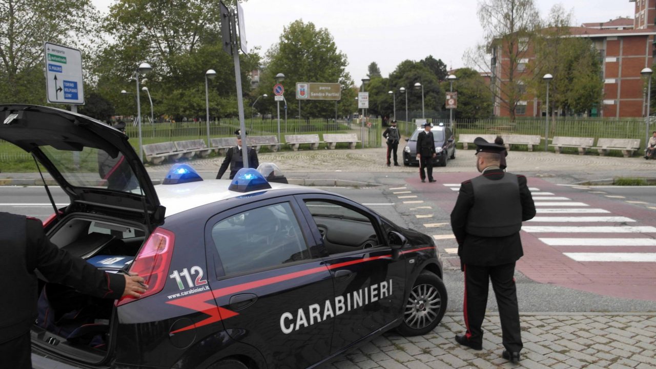 Droga sequestrata a Settimo, era stata spedita via corriere