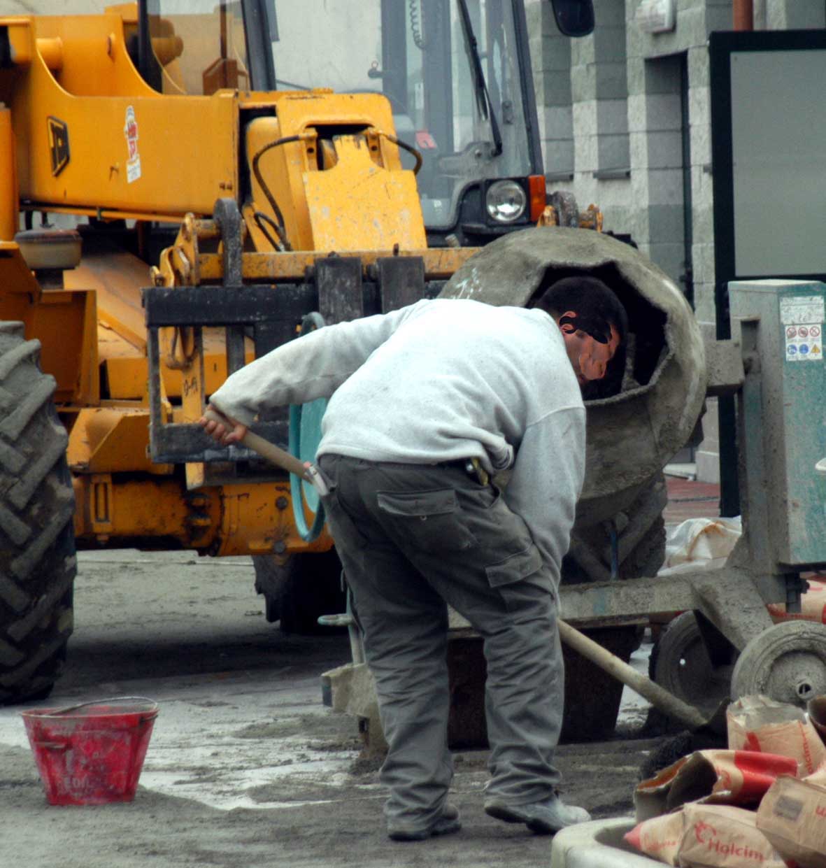 Cantieri di lavoro per over 58, l’informativa del Comune