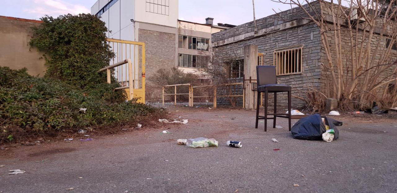 Dopo il rave party le polemiche, “pulisca il Comune”