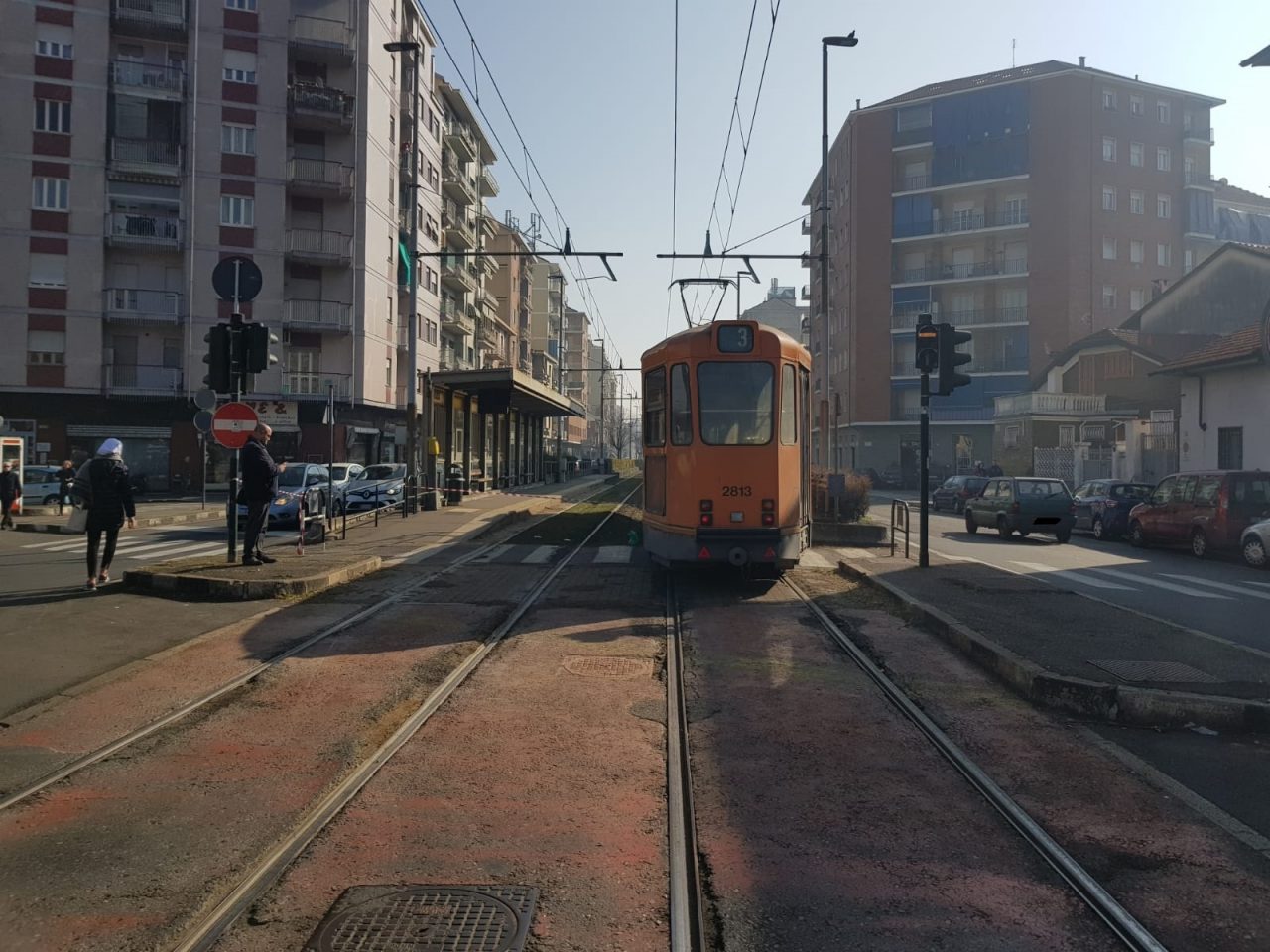 Anziana investita da un tram, è in codice rosso LE FOTO