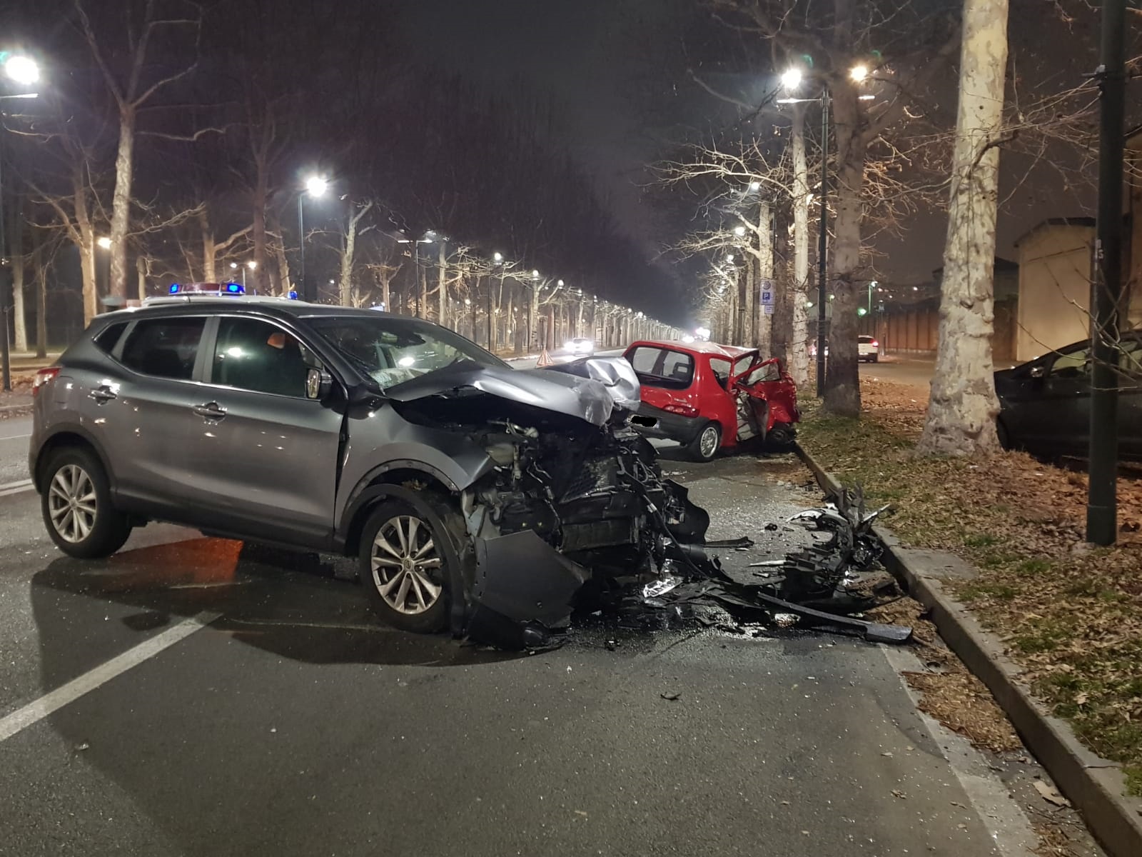 Le immagini delle auto coinvolte nell'incidente stradale a Torino