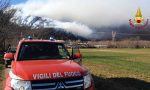 Incendio boschivo in valle, intervengono gli elicotteri IL VIDEO