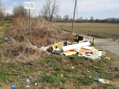 Discariche abusive, il Comune costretto a stanziare 15 mila euro