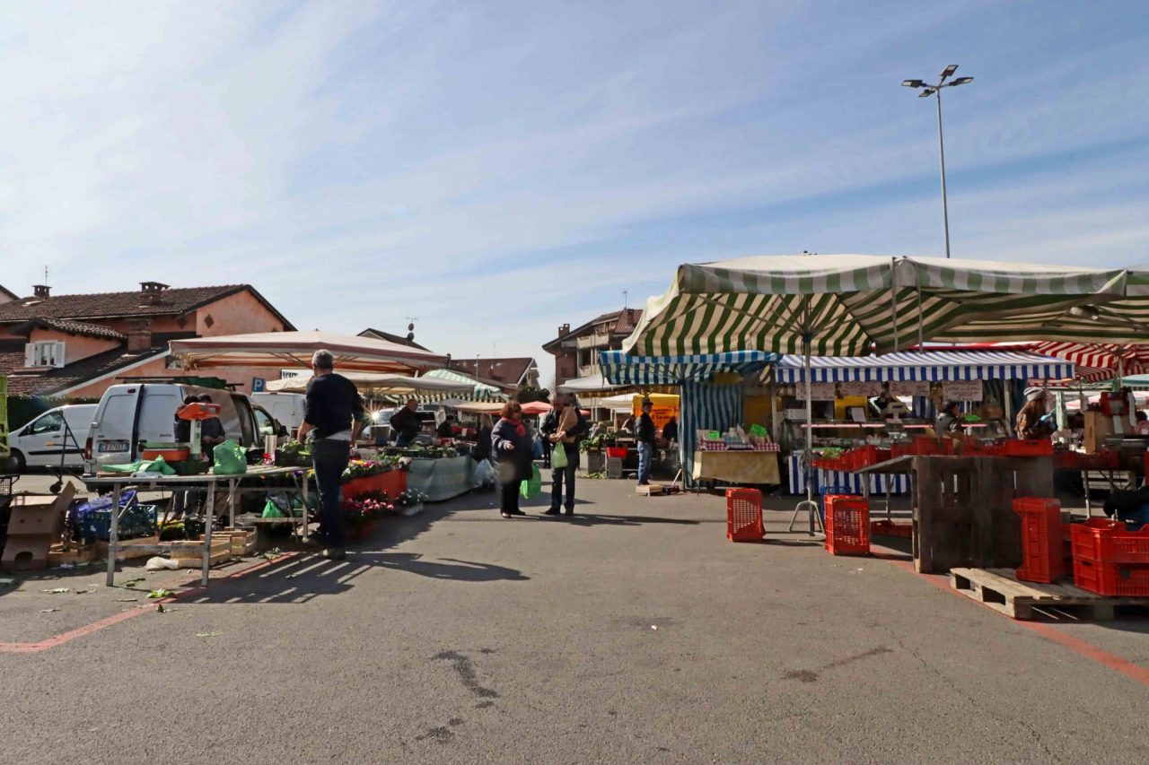 Al mercato "reggono" soprattutto i banchi della piastra alimentare