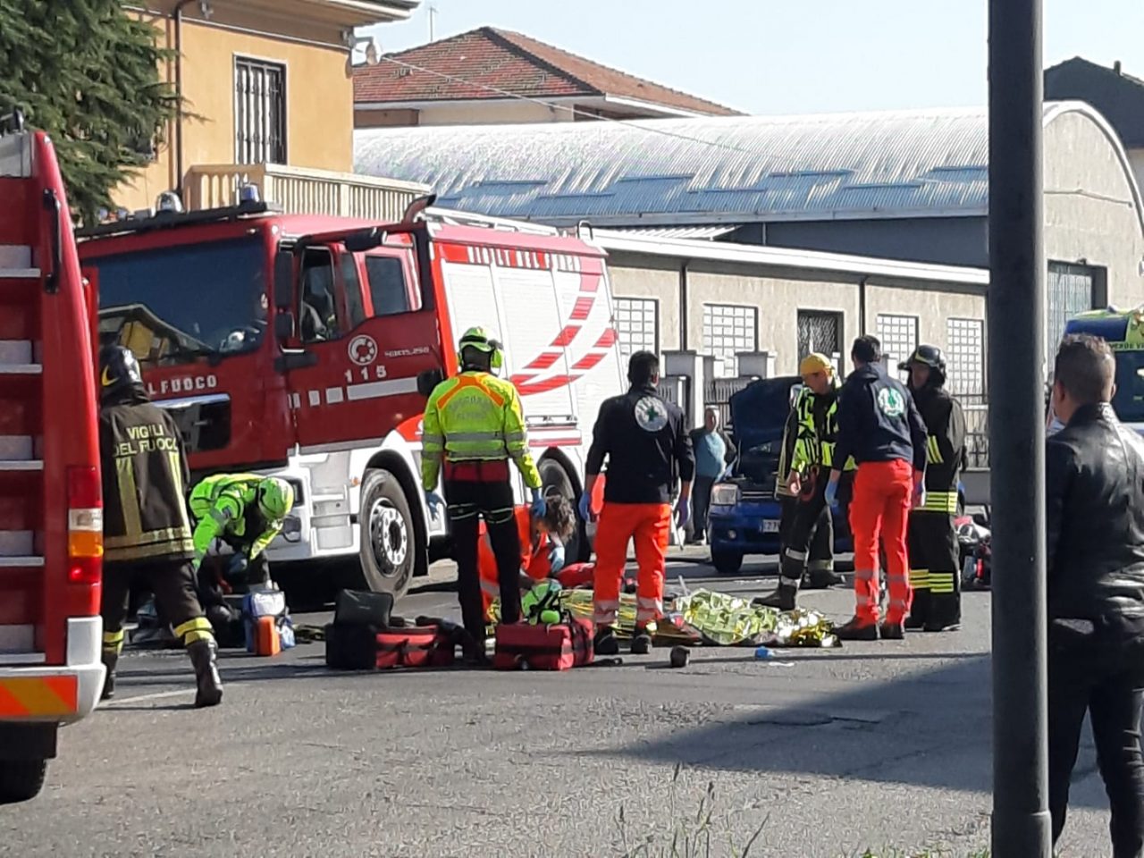 Incidente mortale, motociclista deceduto sul colpo