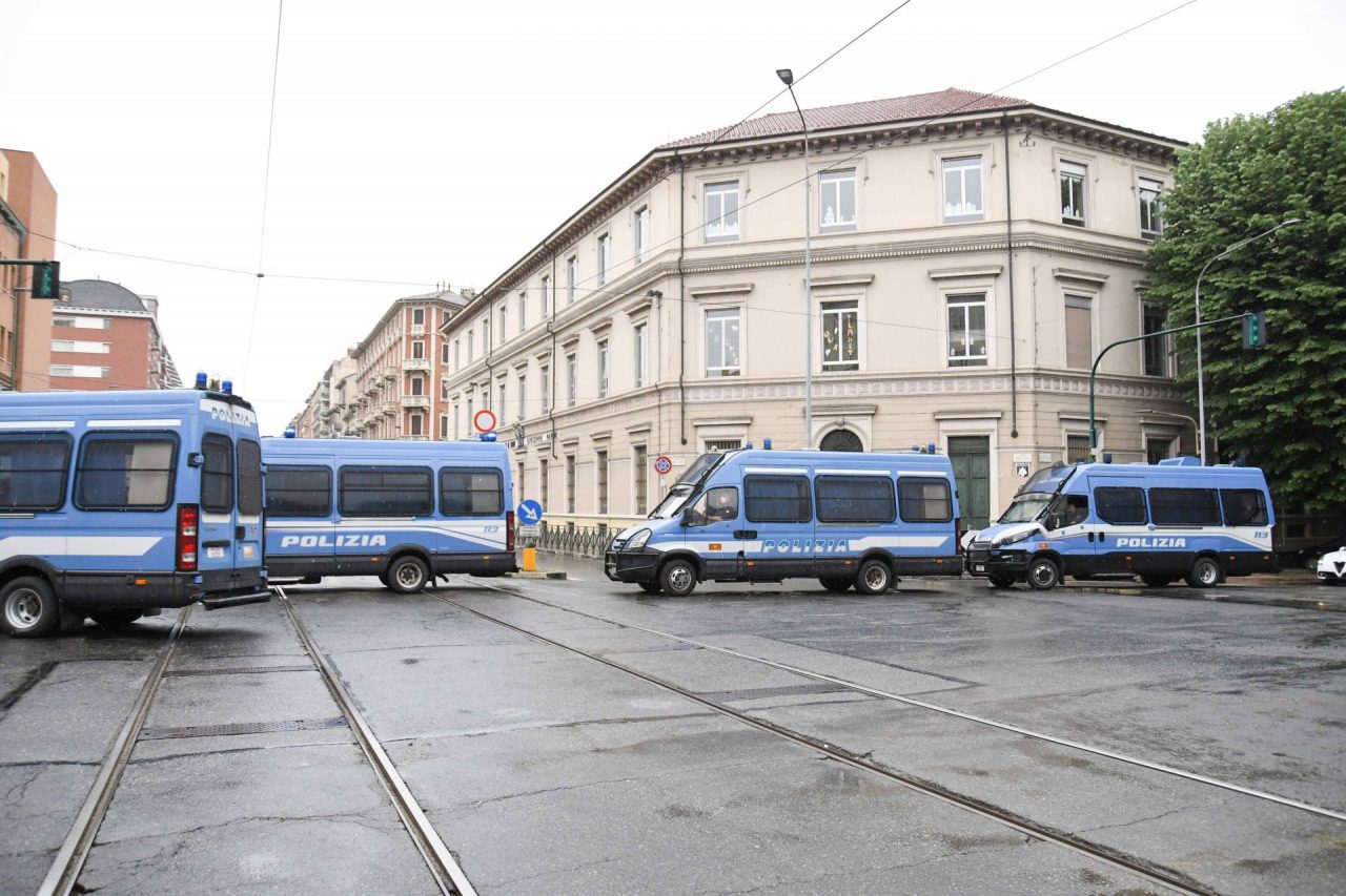 Anarchici in strada contro i Dpcm del Governo IL VIDEO