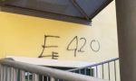 Scritte sul muro della scuola elementare