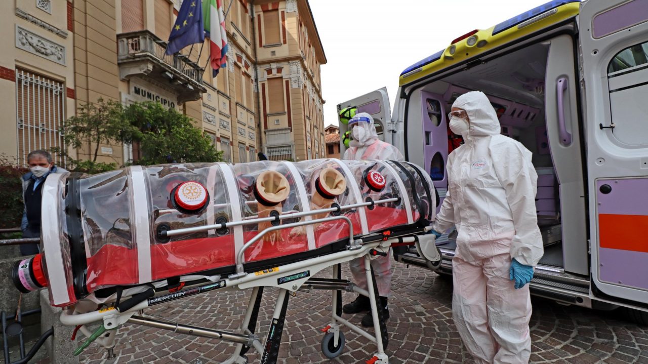 A Settimo una barella speciale per combattere il Covid-19 IL VIDEO