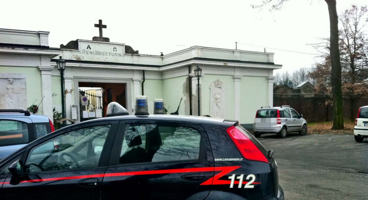 Chiude il cimitero di Settimo, accesso solo per i funerali