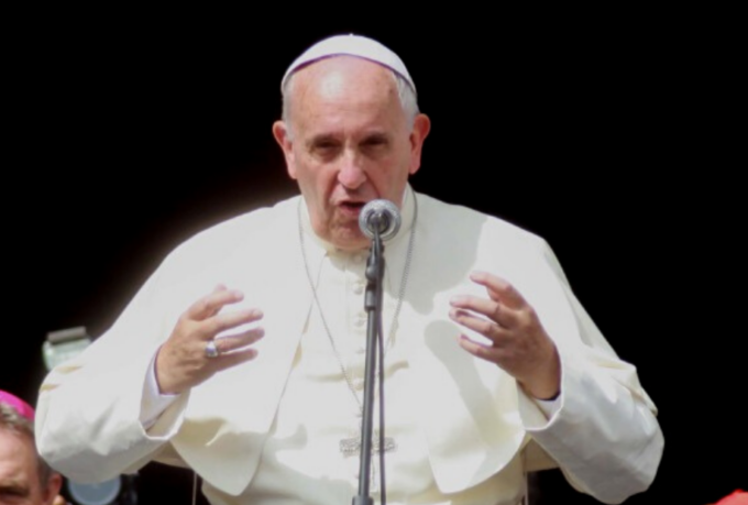 Papa Francesco chiama l’ospedale per parlare con il vescovo ricoverato