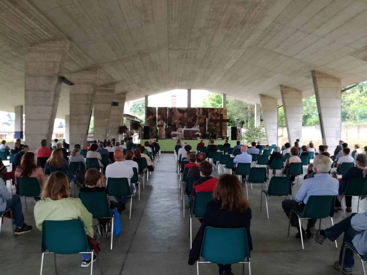 Tornano le messe, le “raccomandazioni” del parroco. VIDEO