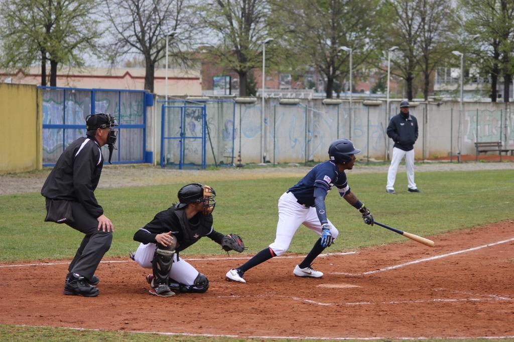 Campagna #distantimauniti: protagonisti i giovani del baseball Settimo. VIDEO