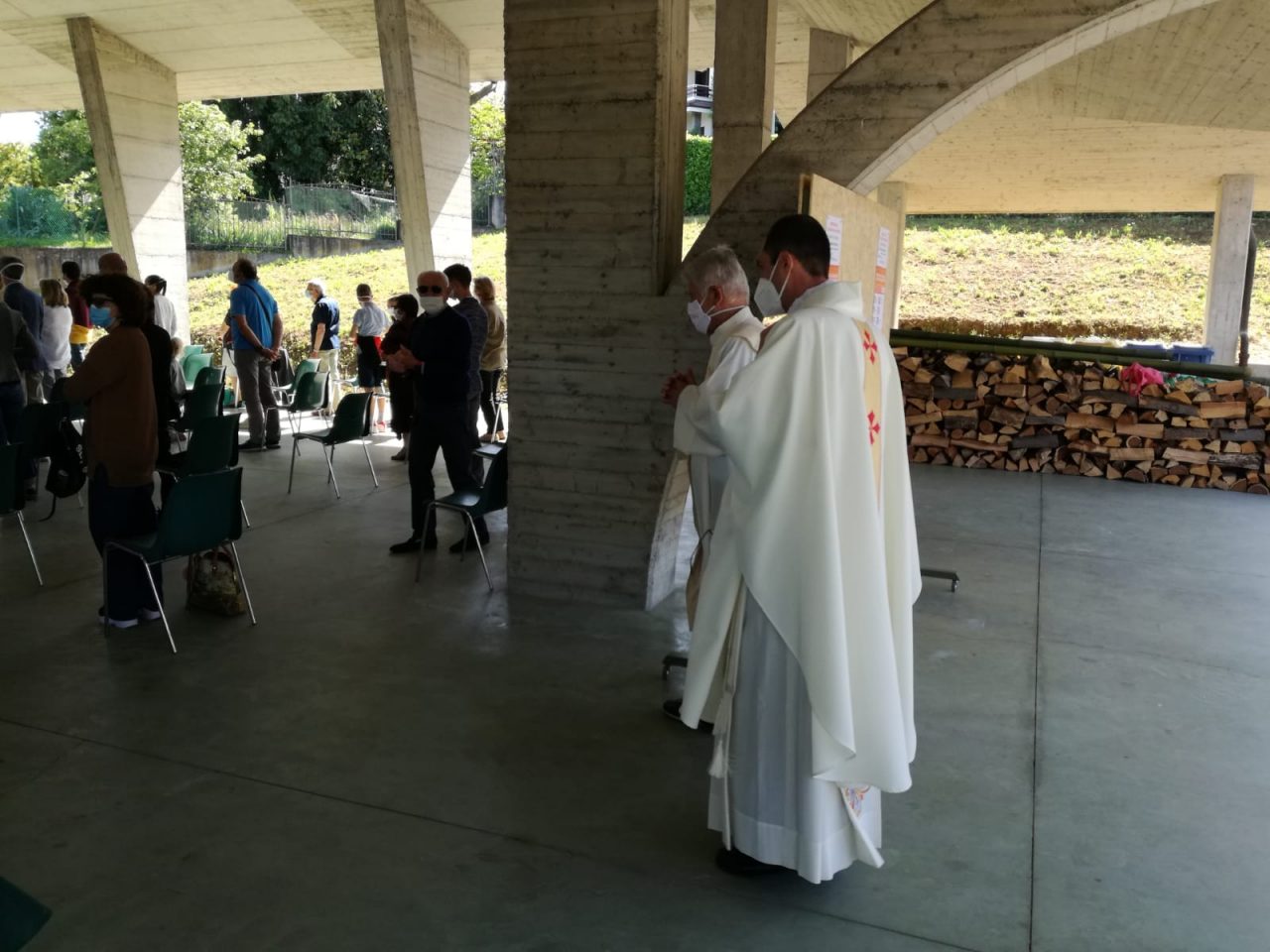 Messe a Castiglione con le nuove regole. VIDEO