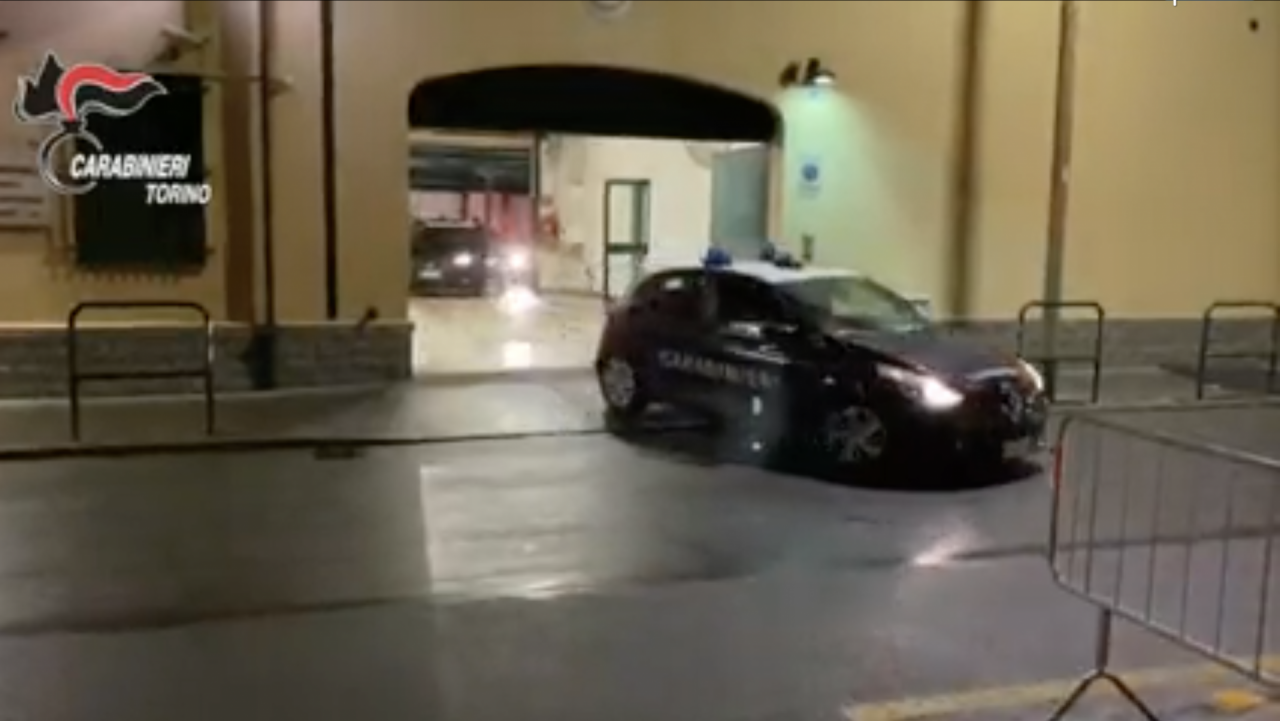 Nascondeva la cocaina tra le tovaglie, condannato a 4 anni