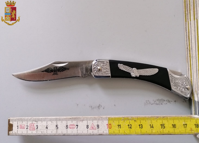 Violenza sul bus, autista aggredito da una coppia