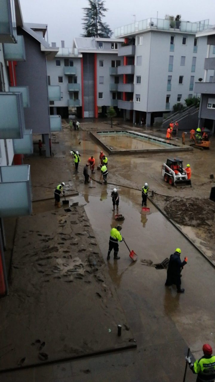 Altro nubifragio nel pomeriggio, torna la paura a Sant’Anna. FOTO