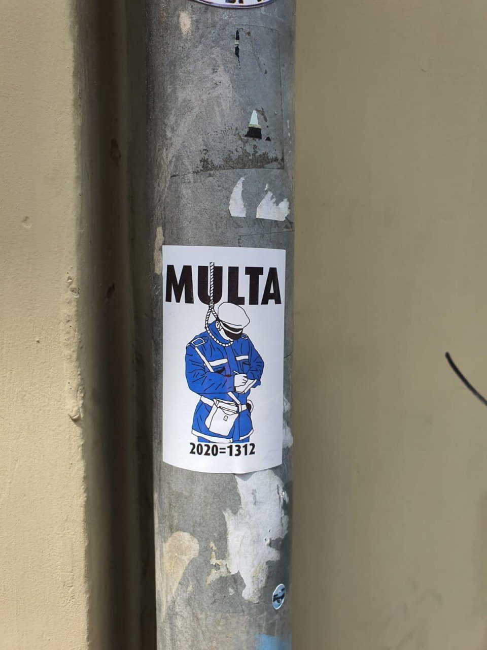 Adesivi contro la Polizia locale, la condanna della Regione