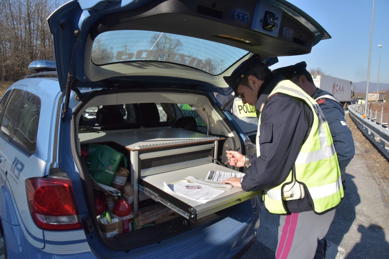 Schianto in autostrada, morta una donna. Gravissimo un ragazzino