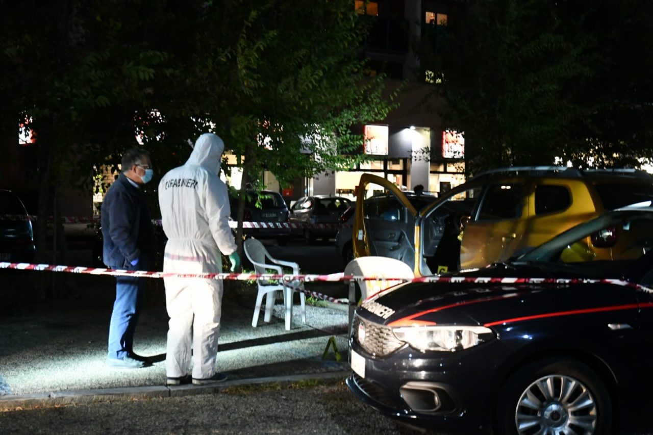 Omicidio-suicidio, spara alla sua ex compagna in strada e poi si uccide IL VIDEO