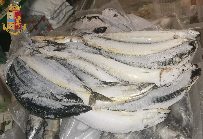 Sequestrati 190 chili di cibo mal conservato: sanzioni per quasi 30 mila euro