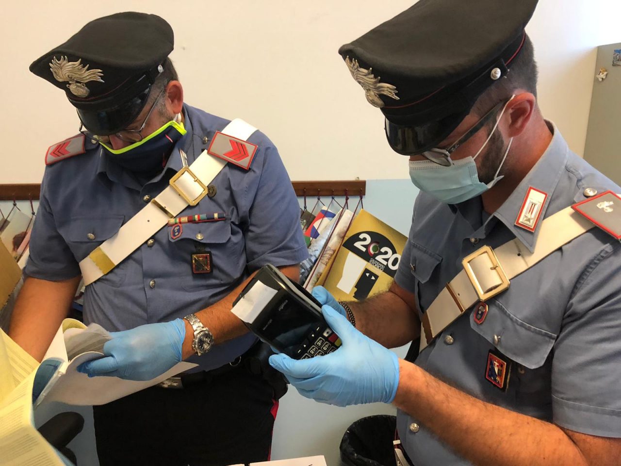 Truffatori tecnologici, raggiravano le vittime anche con il Pos IL VIDEO