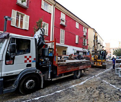 Proseguono i lavori in via Italia. Previste modifiche alla viabilità