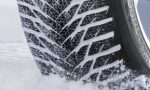 Strade, dal 15 novembre scatta l'obbligo delle gomme da neve o delle catene a bordo. Ecco dove