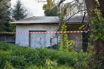 La «casetta» dei clochard è sempre più un problema