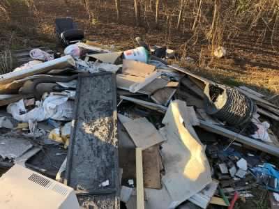 Scoperti altri rifiuti abbandonati a Castiglione