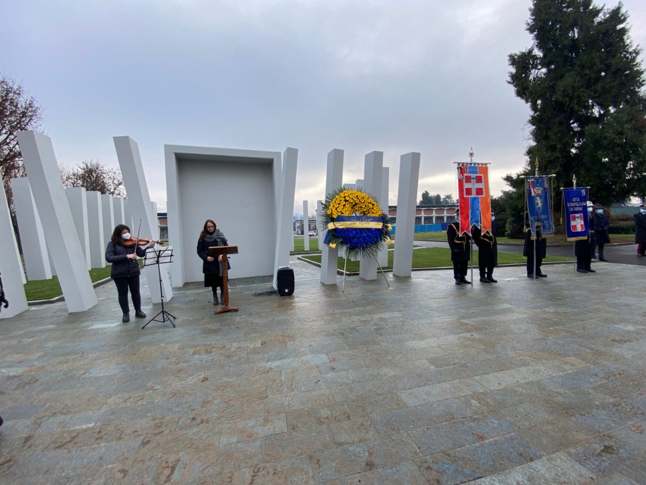 Al Cimitero monumentale la cerimonia per ricordare le vittime della Thyssen