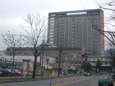 Donna incinta operata alla colonna vertebrale: mamma e feto stanno bene