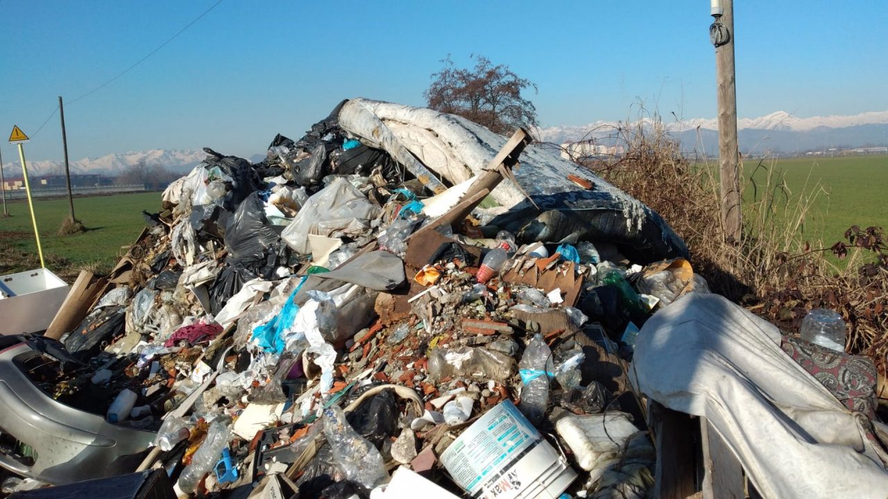 “Bomba ecologica” alle porte della città: Legambiente denuncia