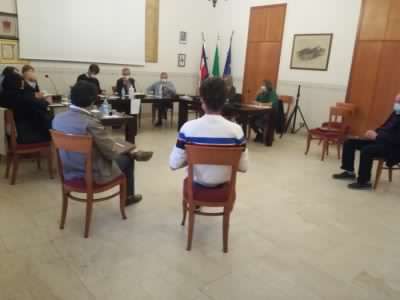 Opposizione all’attacco: “Che fine ha fatto il progetto sulla Social House?”