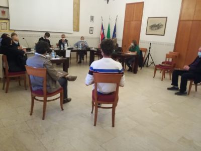 L’opposizione chiede un’area cani