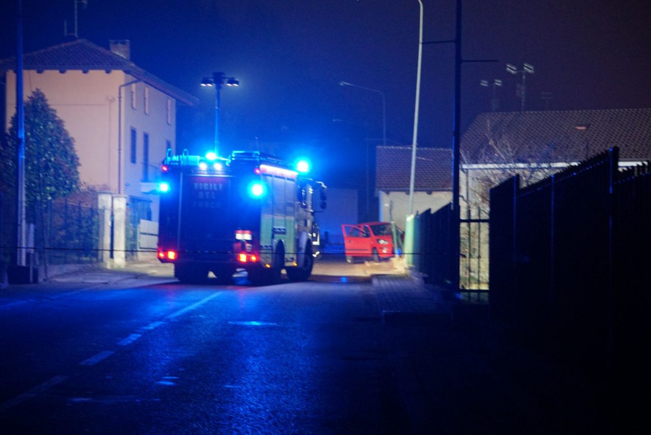 Schianto contro la condotta del metano, fuga di gas a Castiglione