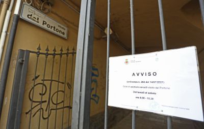 Riapre il Vicolo del Portone: i residenti vogliono garanzie sulla sicurezza del passaggio