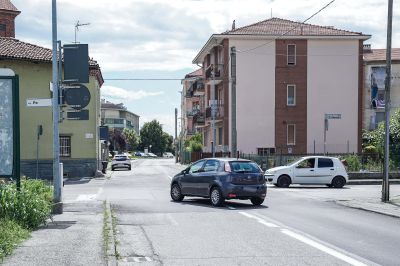 L’incrocio che non pensa ai pedoni tra via Ariosto e via Po