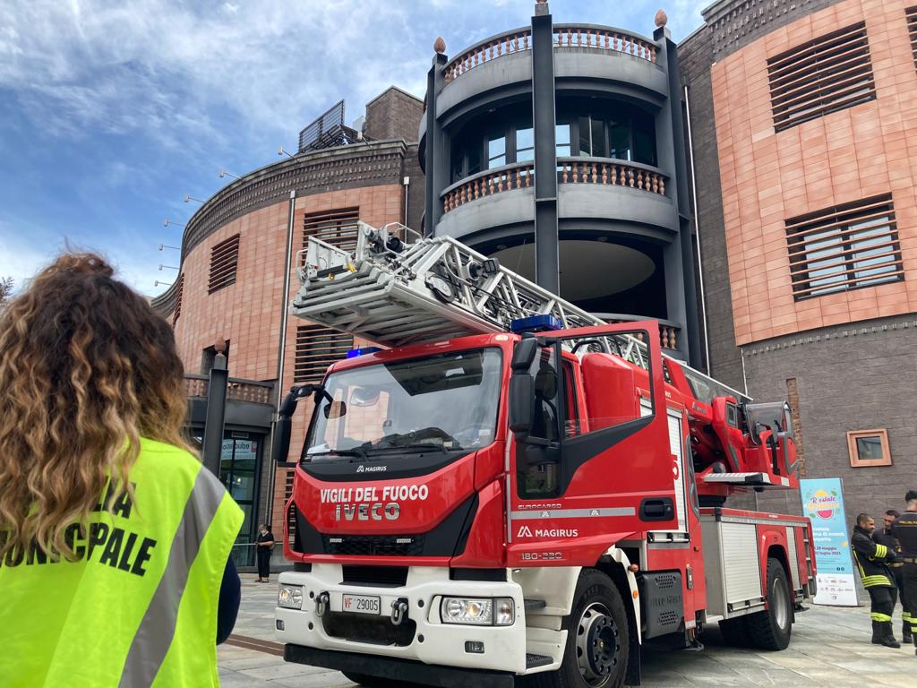 Settimo, allarme antincendio in biblioteca