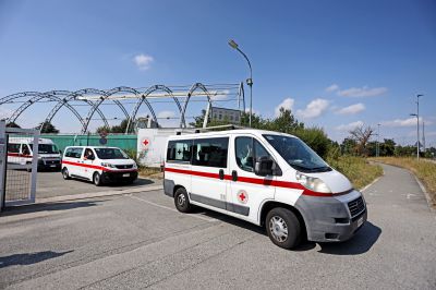 Dopo la partenza dei primi migranti, al Fenoglio sono  già arrivati altri rifugiati.