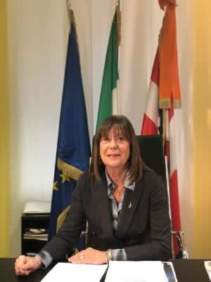 Bonus una tantum per gli esecizi di vendita al pubblico nei centri commerciali chiusi  durante l’emergenza Covid