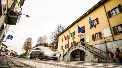 Dopo due anni di stop  il Comune riapre  il portone principale