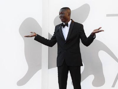 “Caro Babbo Natale vorrei…”, ecco la letterina di Khaby Lame. Guarda anche il video