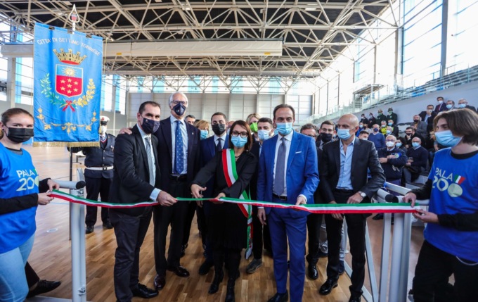 Taglio del nastro per il “Pala200”: ora lo sport settimese ha la sua casa