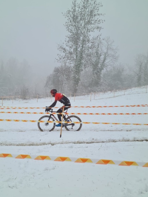 A Rivalba, gara di ciclocross sotto la neve