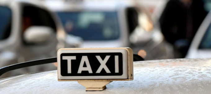 Settimo, si spostava in taxi per consegnare la droga: pusher in manette