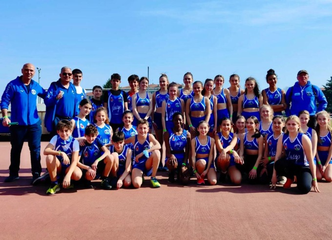 Atletica, campionato provinciale di staffette: le ragazze della Settimese vincono il titolo