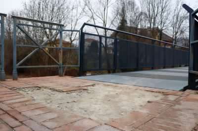 «La passerella pedonale di via Bussolino deve essere sistemata»