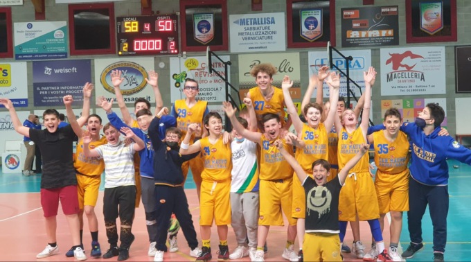 Basket giovanile,  l’under 13 del Tna San Mauro  rimonta  e batte Collegno in campionato