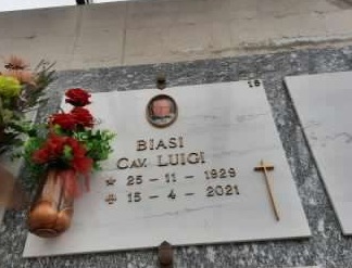 Rubata la tavolozza dal loculo del pittore Luigi Biasi