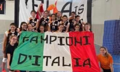 Le «ragazze imbattibili» del Venaria Real Volley sono campionesse d’Italia